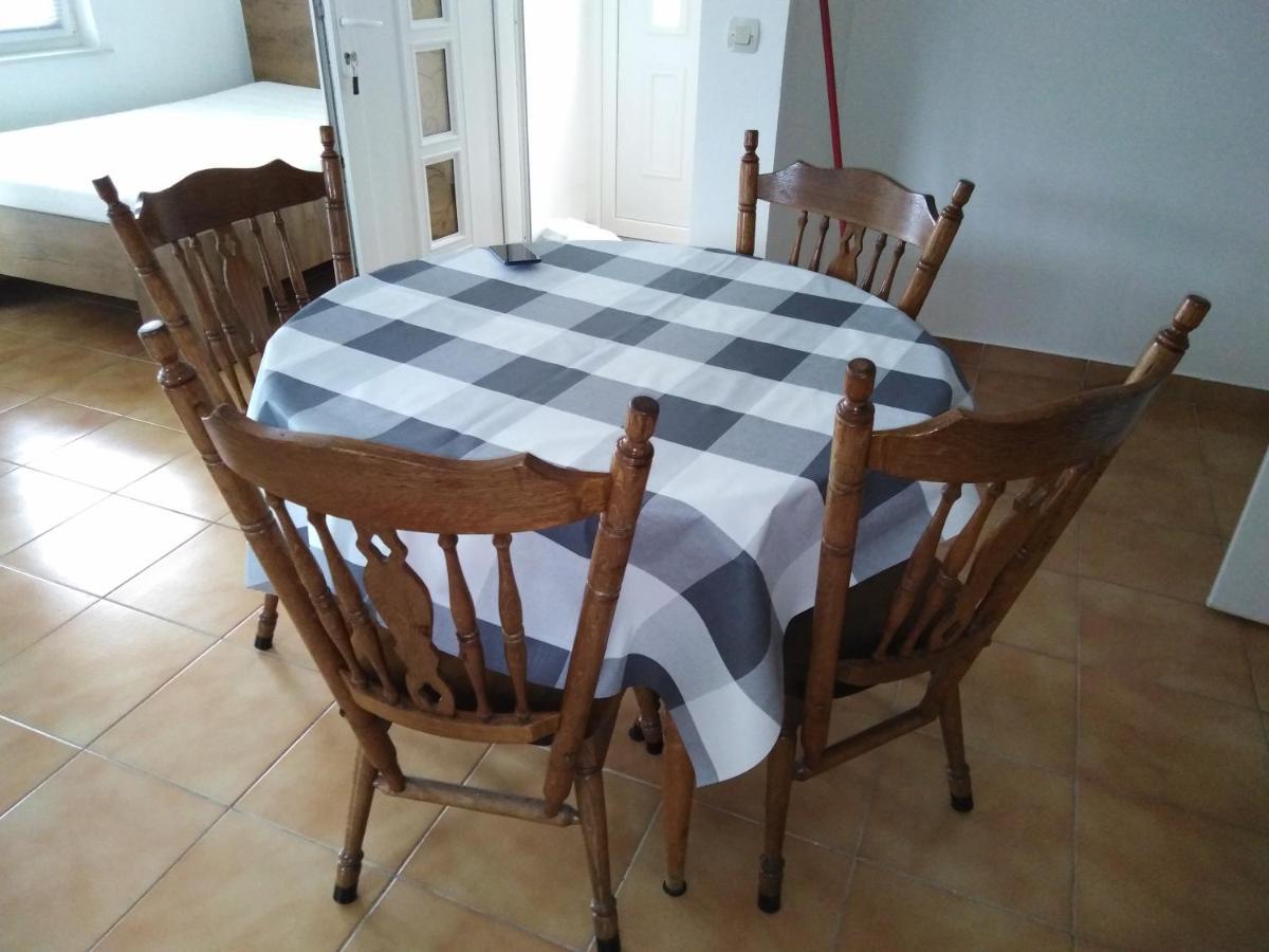 Apartman Ana Apartment Zuljana Luaran gambar